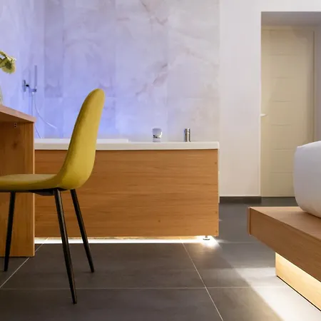 Main - Duomo 4* نابولي